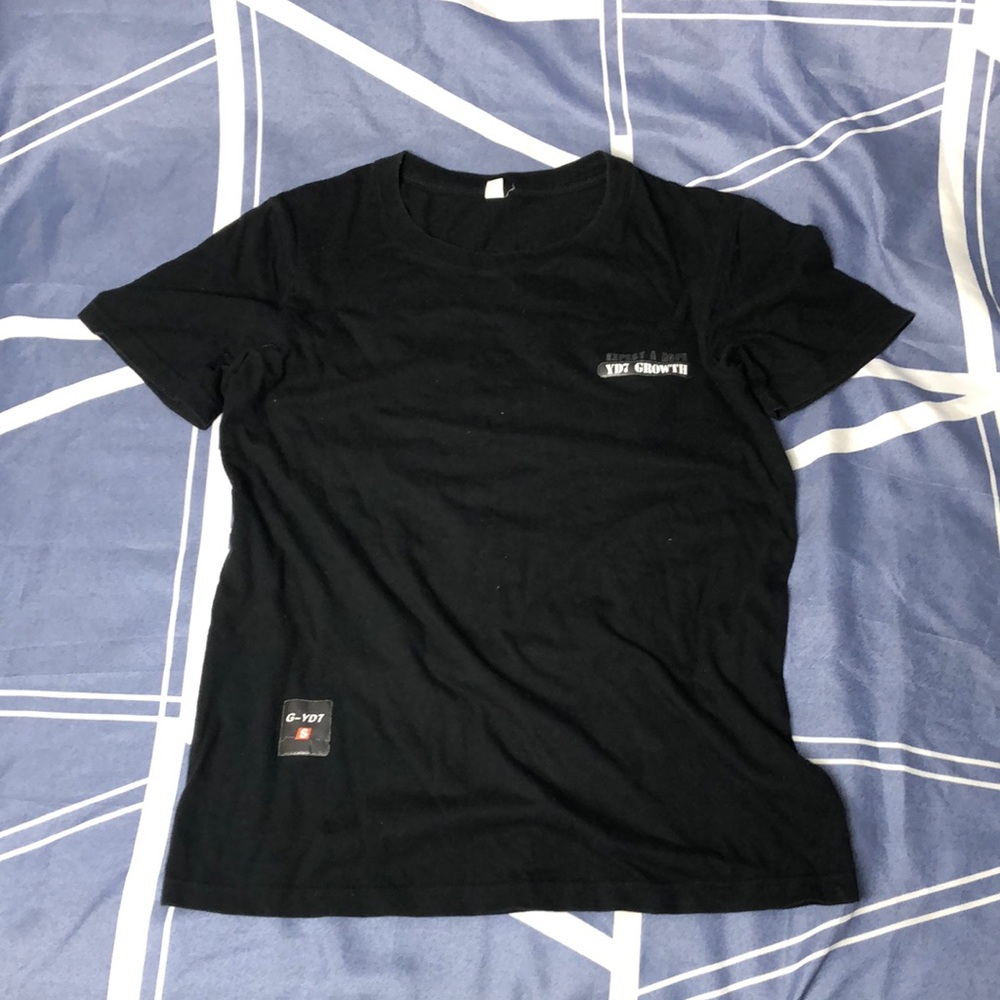 Classic Black Short Sleeve Tee with Minimalist Design